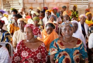 Burkina Faso : Le gouvernement alloue 18,4 milliards de crédits à plus de 100 000 femmes, y compris des PDI