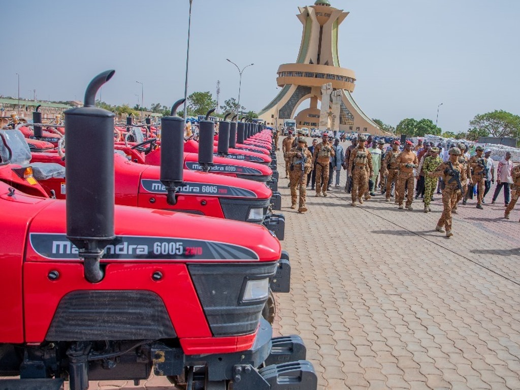 Burkina Faso : Le Président Ibrahim Traoré investi plus de 78 milliards de F CFA dans des équipements et intrants pour booster la production agricole